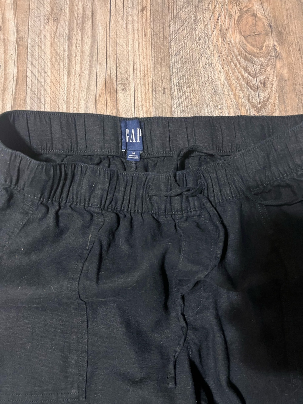 GAP Black men’s Elastic-Waist Joggers linens